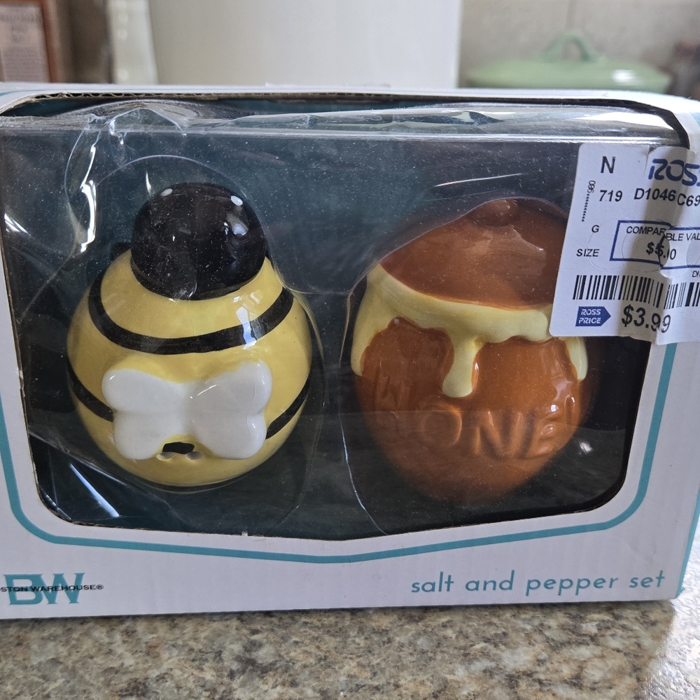 Bee Lovers Knick Knacks